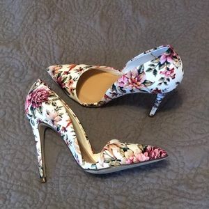 Floral stiletto